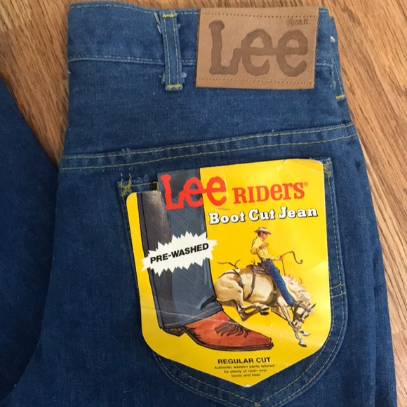 LADIES LEE JEANS VINTAGE NEW WITH TAGS Pinstripe SIZE8 REGULAR FIT.Black or Blue LADIES LEE JEANS VINTAGE NEW WITH TAGS Pinstripe SIZE8 REGULAR FIT.Black or Blue